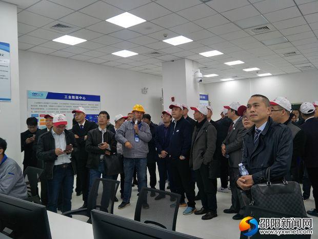 使用ZCUT帶切割機提高包裝準確性和減少廢料