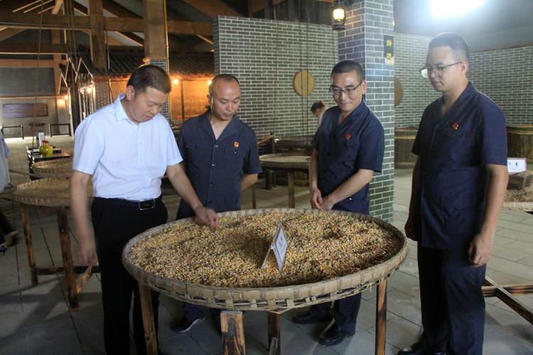 高效精準(zhǔn)RT帶切割機(jī)助力生產(chǎn)線提升工作效率